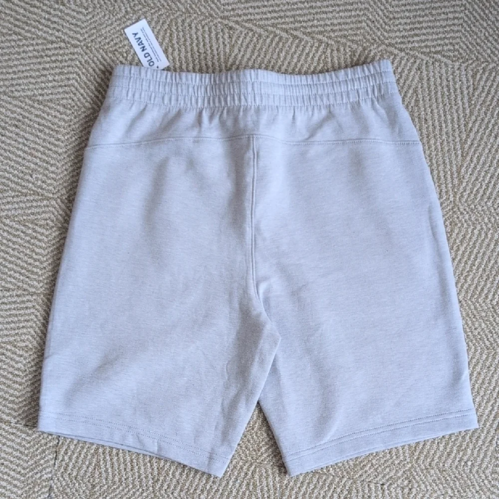 Old Navy Men's Light Gray Athletic Shorts